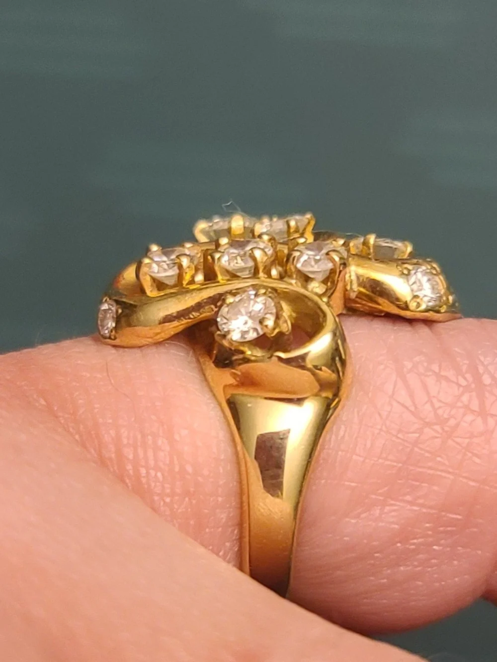 Stunning Custom Made 14K Gold And Diamond Swirl Ring! Size 6